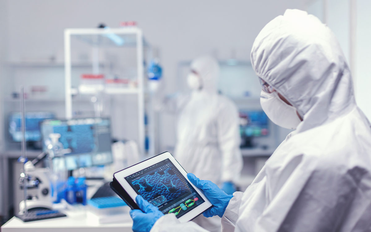 Phòng sạch dược phẩm là gì? Tiêu chuẩn áp dụng trong sản xuất thuốc