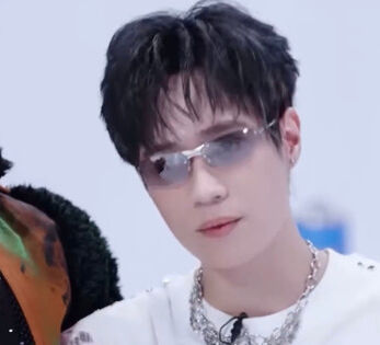 Ryn Lee - em trai Quang Hùng MasterD có vấn đề tâm lý đến mức không nói chuyện được - VietnamCleanroom cung cấp thiết bị phòng sạch thú y đạt GMP – ISO