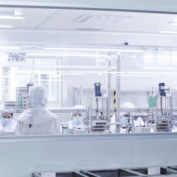 Các thiết bị vật tư phòng sạch trong nhà máy Dược phẩm