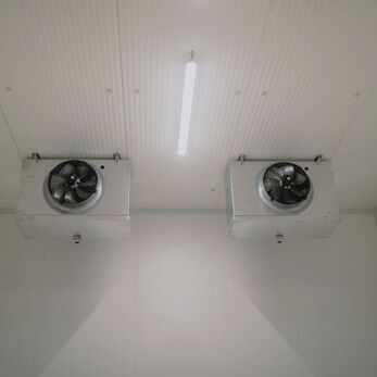 Hệ thống lọc khí phòng sạch trong sản xuất dược phẩm đạt chuẩn GMP